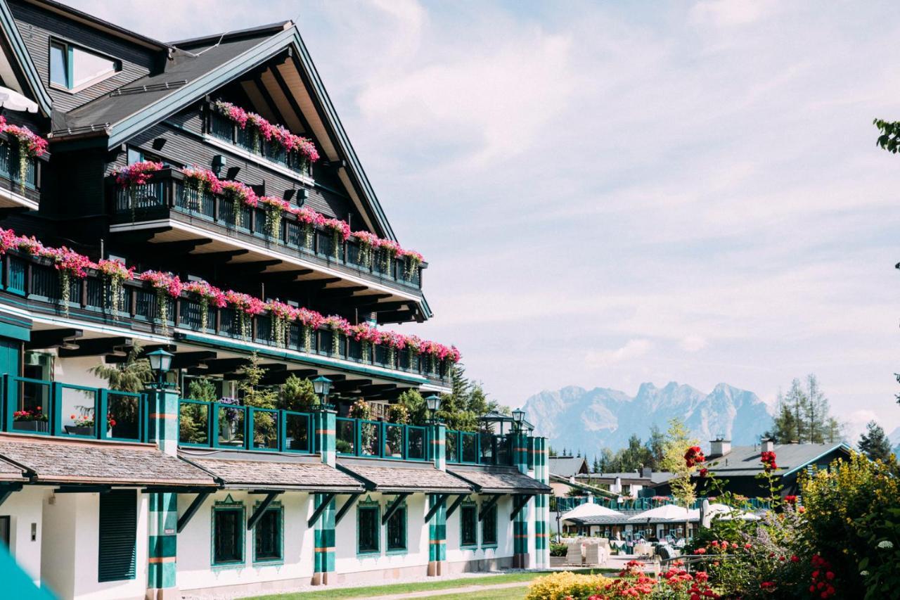 Alpin Resort Sacher Seefeld in Tirol Buitenkant foto